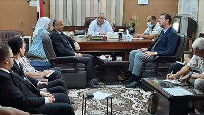 مستشار وزارة الري يبحث آليات التحول إلى الري الحديث بالمنوفية