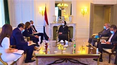 وزيرة التجارة تعقد سلسلة لقاءات مع كبرى الشركات الفرنسية بالعاصمة باريس