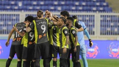 اتحاد جدة ينهي أزمة المحترفين 