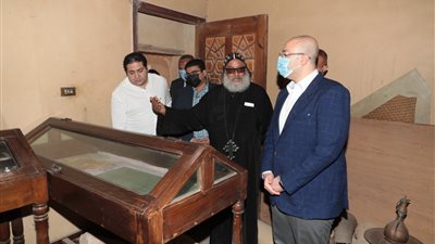 محافظ بني سويف يزور دير السيدة العذراء بقرية الحمًام (صور)