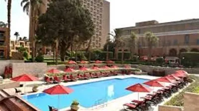 كبير مستشاري فنادق ماريوت يلتقي وزير السياحة والآثار 