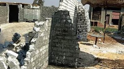 إزالة حالتي تعد على أرض زراعية وأملاك دولة بمركزين في الشرقية