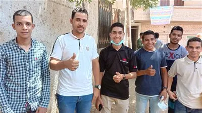 حاجة حلوة.. البلاغة تدخل الفرحة على طلاب الثانوية الأزهرية بسوهاج (صور وفيديو)