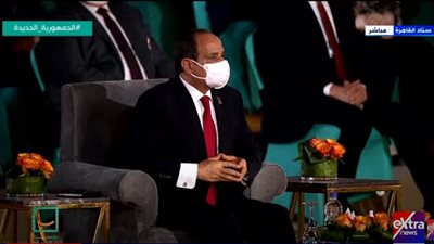 في لفتة إنسانية جديدة.. السيسي يدعو صاحب واقعة قطار منوف لاحتفالية 