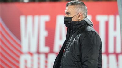 مفاجأة كبرى.. كارتيرون يُعطي الضوء الأخضر لضم نجم الأهلي السابق