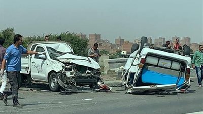 مصرع شخص وإصابة 30 في المنيا خلال حادثي سير