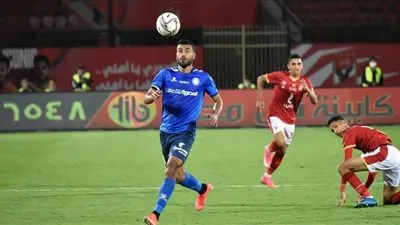 سموحة يضع شرطا صعبا للموافقة على رحيل حسام حسن للزمالك
