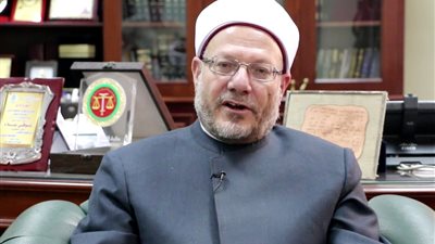 المفتي: التكليف الشرعي في الحج لا يميز بين الرجل والمرأة.. فيديو