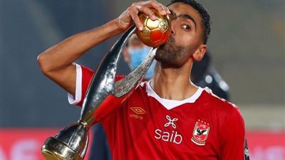 بعدما سخر منه.. حسين الشحات يكيد 