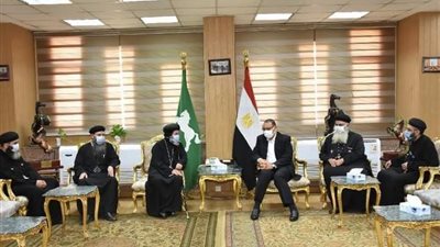 وفد كنسي يهنىء محافظ الشرقية بعيد الأضحى المبارك 
