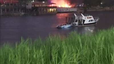 عاجل.. اندلاع حريق هائل داخل إحدى العائمات بمنطقة الزمالك