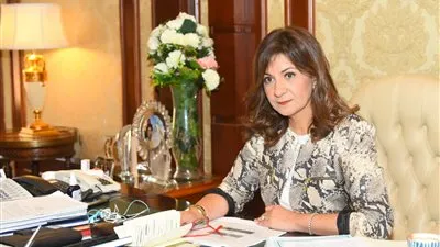 وزيرة الهجرة تطمئن المصريين بشأن الجالية بكندا عقب حريق كنيسة مارجرجس