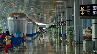 مدير مطار الغردقة الدولي يكشف الإجراءات الاحترازية لمواجهة كورونا (فيديو)