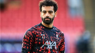 محمد صلاح يقترب من ارتداء قميص عملاق العالم