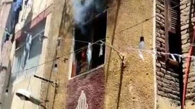 السقف وقع على السلم.. كواليس انهيار منزل بين السرايات المحترق