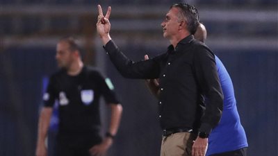 مفاجأة كبرى.. كارتيرون يرفض التعاقد مع نجم الأهلي