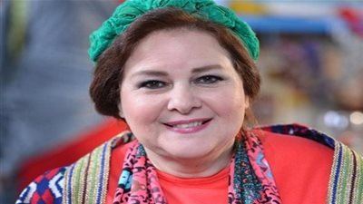 دلال عبدالعزيز تتصدر 