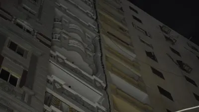 حي الجمرك: العقار المائل غير مرخص وصادر له قرارات إزالة