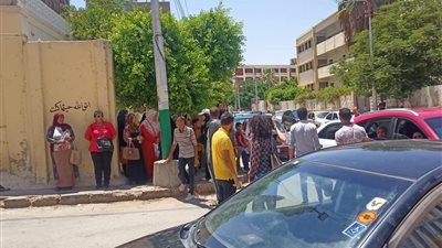 آراء متباينة عن صعوبة مادة التاريخ للثانوية العامة في المنيا (صور)