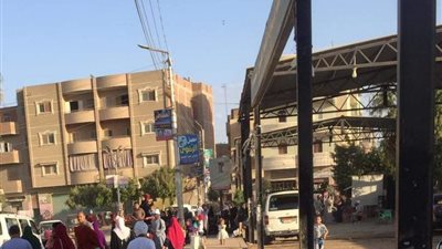 أهالى الفيوم يستغيثون.. المواقف بدون رقابة والسائقين مستغلون 
