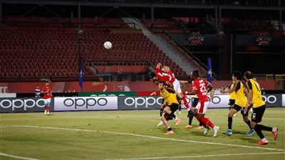 رضا عبد العال: الحُكام تساعد الأهلي وقت تعثره.. وموسيماني خلص على ''كهربا