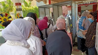 طلاب الثانوية بالفيوم: امتحان الإنجليزي كويس عوض بعض المواد السابقة 