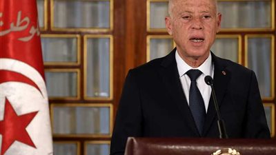 عاجل.. الرئيس التونسي يعفي وزراء الدفاع والداخلية والعدل من مناصبهم 