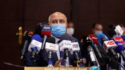 وزير النقل يوجه بتكريم قائد قطار حلوان ومجموعة من العاملين بالسكة الحديد