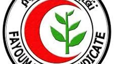 طبيب الفيوم المزيف| فتح عيادة وكشف على المرضى لسنوات.. ومستند يفجر مفاجأة