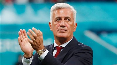 مدرب سويسرا يتفق على قيادة بوردو الفرنسي