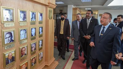 افتتاح جدارية بأسماء المحافظين السابقين بعيد الإسكندرية القومي 