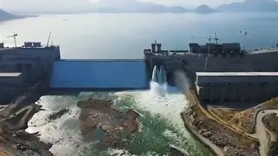 خلال أيام.. أستاذ موارد مائية يفجر مفاجأة حول السد الإثيوبي (فيديو)