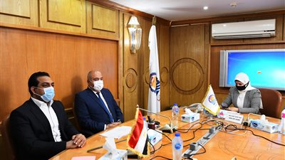 محافظ قنا يعقد اجتماعا عاجلا لحل مشكلة انقطاع المياه