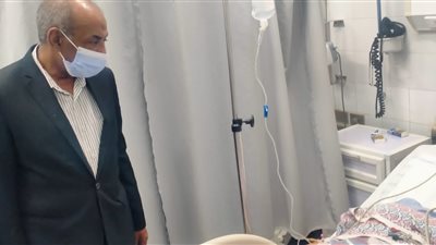رئيس ميت غمر يزور مصابي انقلاب حافلة مدرسية على طريق المنصورة (صور) 
