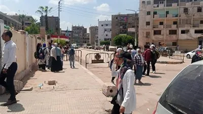 تباين آراء طلاب القليوبية بشأن صعوبة امتحاني الاستاتيكا والأحياء 