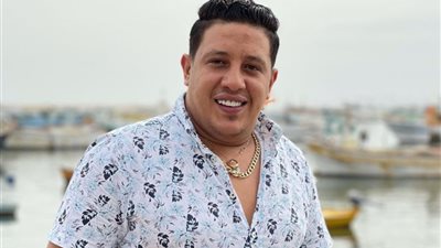 أول تعليق من 