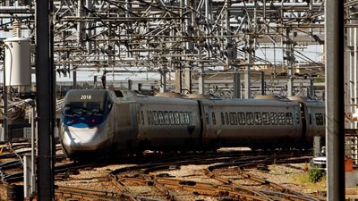 إصابة 23 شخصا جراء تصادم قطارين في مدينة بوسطن الأمريكية