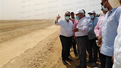 وزير النقل: الشركات المصرية أثبتت جدارتها في حفر أنفاق قناة السويس