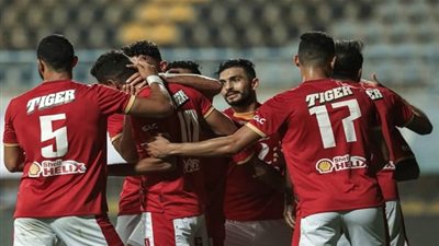 خطوة واحدة تفصل الأهلي عن تجديد عقد 