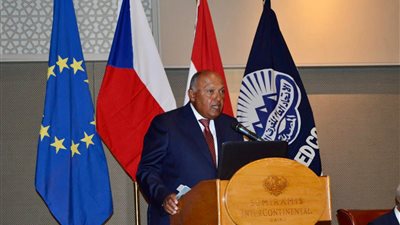 شكري ونظيره التشيكي يشاركان في فعاليات منتدى أعمال البلدين