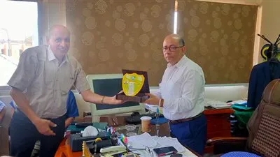 رئيس مياه الفيوم يمنح درع التميز لـ ١٣مهندسا وفنيا (صور)