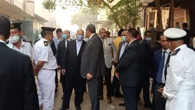  المحافظ ومدير الأمن يتفقدان حريق عزبة خير الله في مصر القديمة
