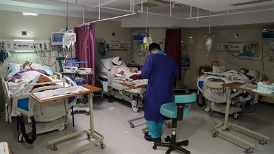 إيران تسجل رقما قياسيا جديدا في حالات كورونا اليومية