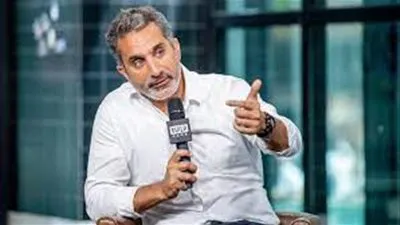 فتاة تهدد باسم يوسف: 