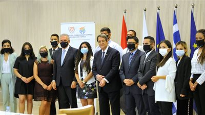 مبارة «إحياء الجذور».. الرئيس القبرصي يستقبل شباب مصر وقبرص واليونان 