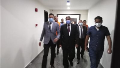 جولة تفقدية لمسؤولين بغرفة عمليات الإسعاف بالشبكة الوطنية الموحدة