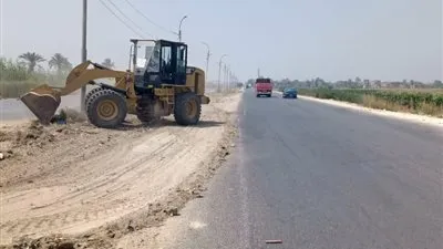 حملات لإزالة التعديات والنظافة وتوصيل خطوط الغاز بقرى مركز المنيا