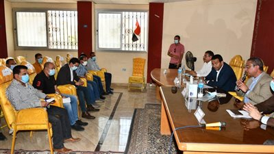 بالصور.. محافظ الفيوم يتابع ملفي التقنين ومنظومة المتغيرات المكانية