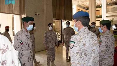 نائب رئيس الأركان العامة يلتقي برئيس أركان القوات المسلحة بدولة الإمارات