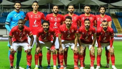 نجم الأهلي يطلب الرحيل مع نهاية الموسم